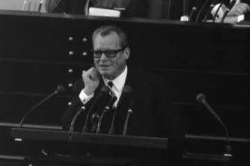 Fotoausschnitt aus der Wochenschau vom 4. Juni 1968 zur Debatte um die geplanten Notstandsgesetze.