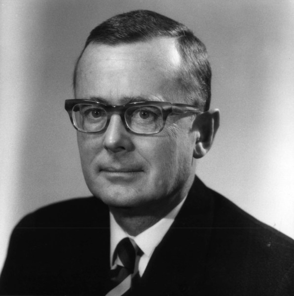 Angaben zur Person Karl Schiller (19111994)
